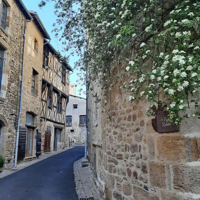 Maison De Ville Vic-le-Comte Εξωτερικό φωτογραφία