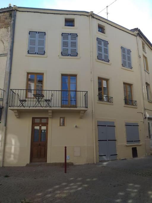 Maison De Ville Vic-le-Comte Εξωτερικό φωτογραφία