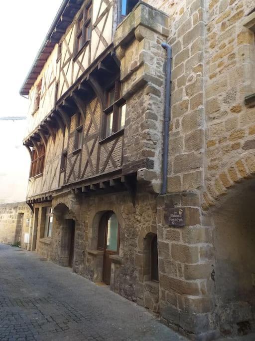 Maison De Ville Vic-le-Comte Εξωτερικό φωτογραφία